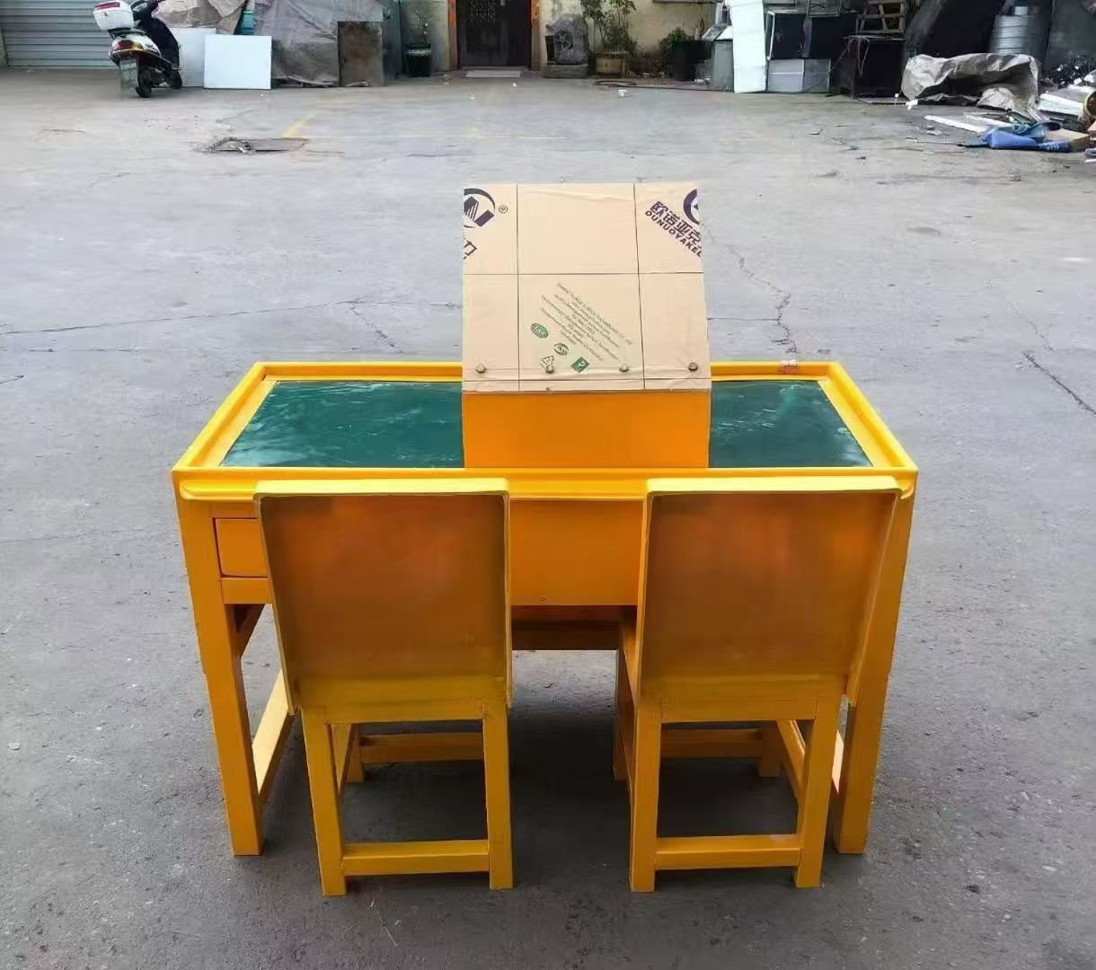 黄山防静电导通桌井下煤矿火工品发放桌：危险品流转的安全守护者